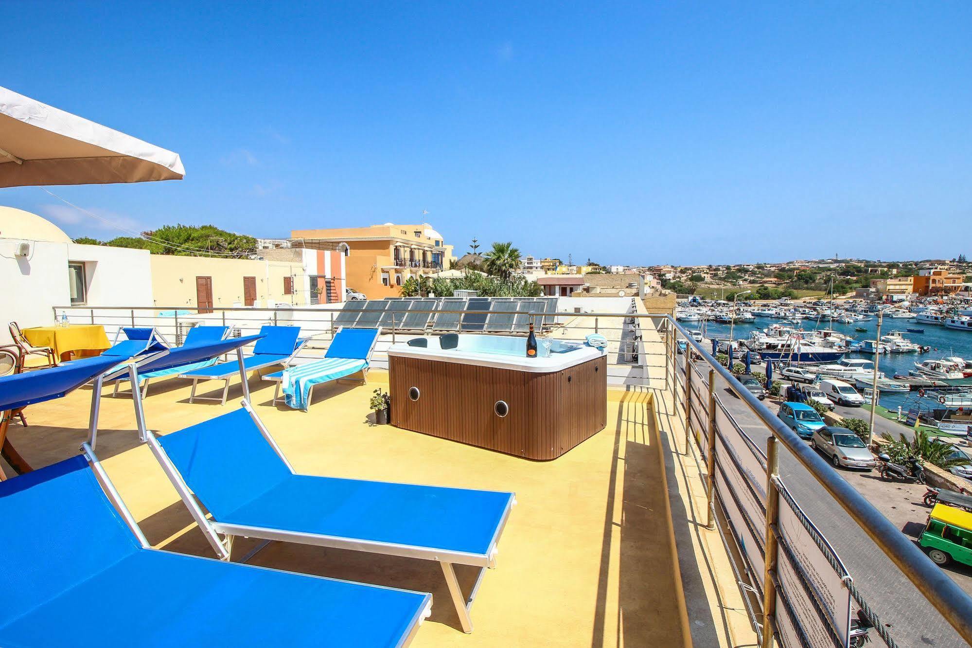 Hotel Paladini Di Francia ลัมเปดูซา ภายนอก รูปภาพ